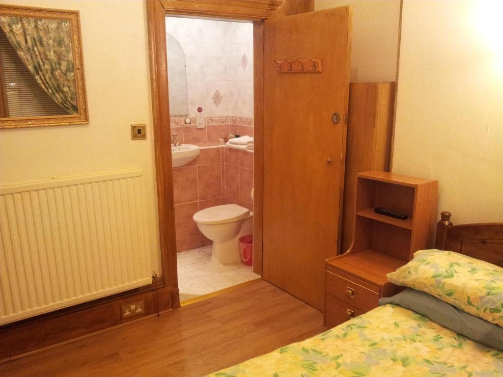 Swan Lake Guest House Эдинбург Номер фото
